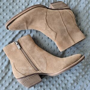 Vince Camuto Payton Leather Ankle Boots Sz 9